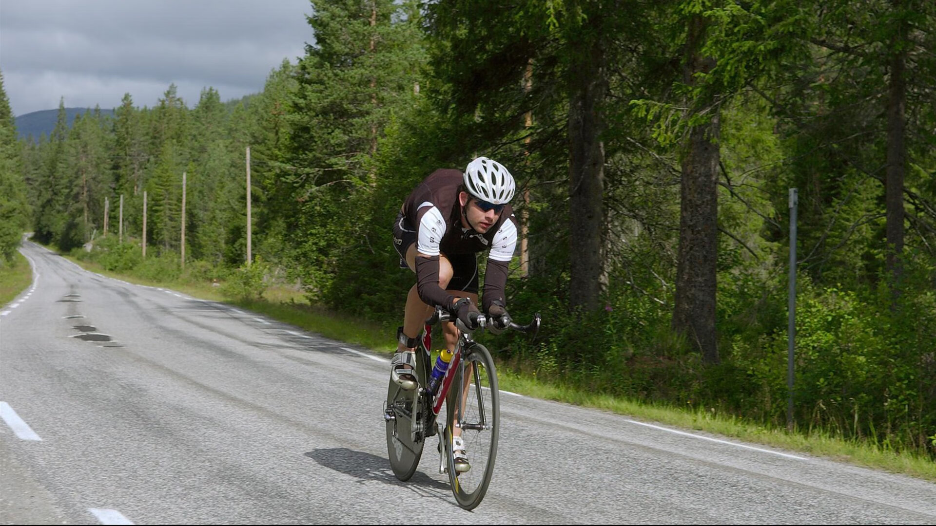 《FIFA》职业线上联赛名额争夺激烈，队伍布局逐步成形，fifa职业玩家