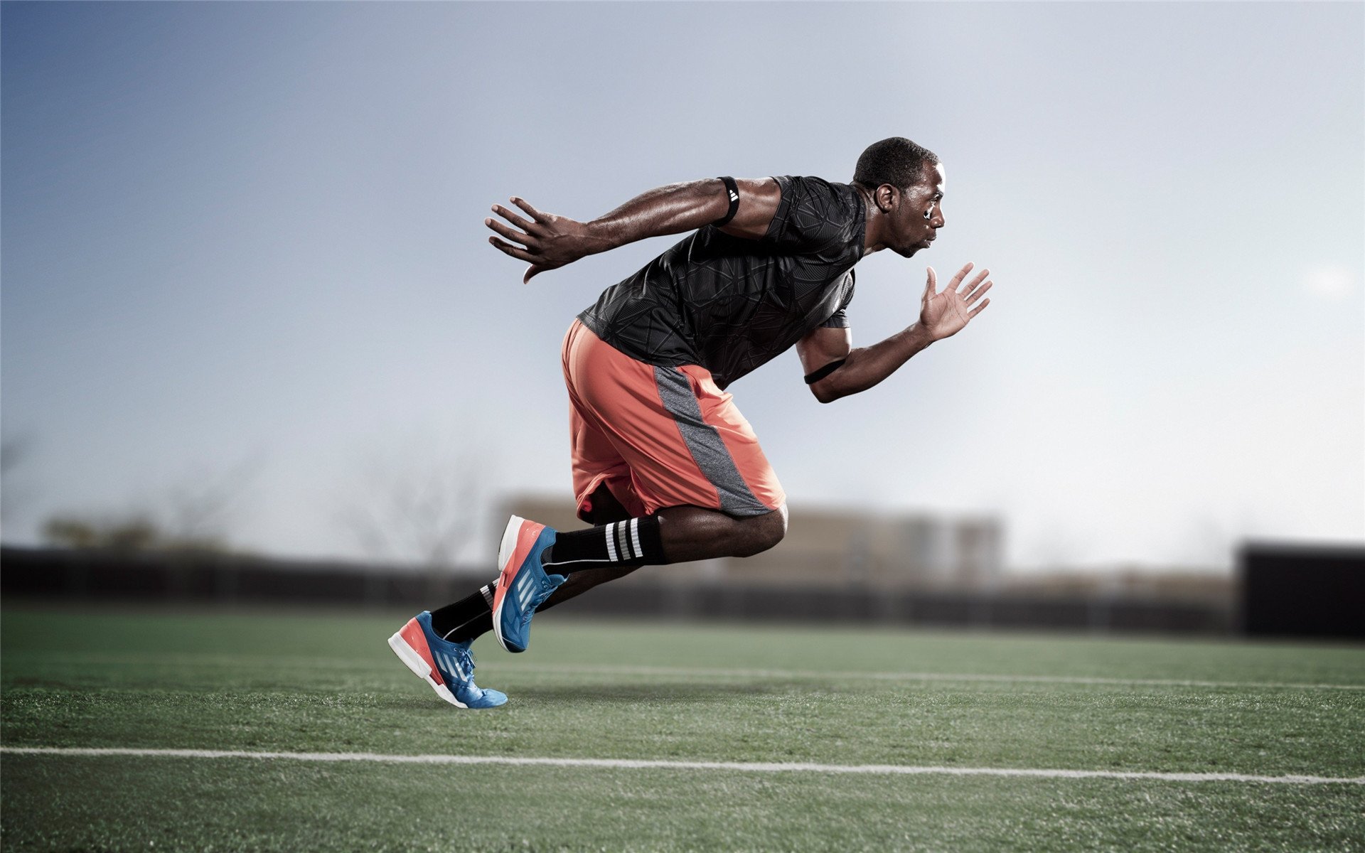 篮网训练现场出现三对三教学赛节奏紧凑，篮网三弟