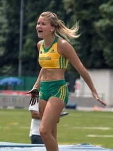 综合体育：全国田径锦标赛纪录被刷新，青年选手表现抢眼，全国田径锦标赛百度百科